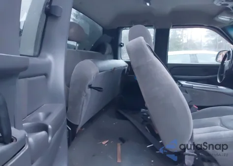 2004 Chevrolet Silverado 2500Hd Ls from USA, damaged, VIN 1GCHK29U84E243918